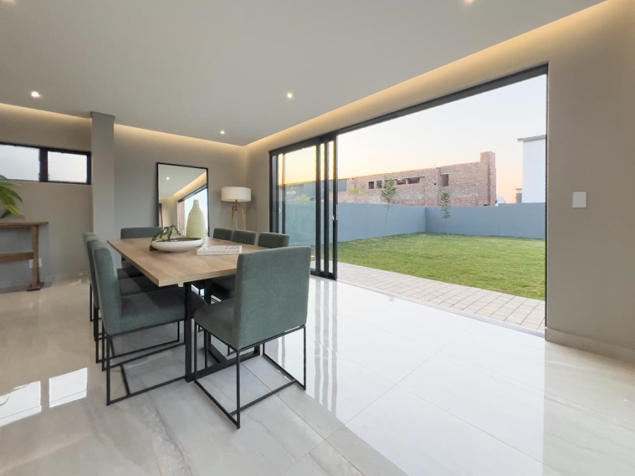 4 Bedroom Property for Sale in Midstream Heights Gauteng