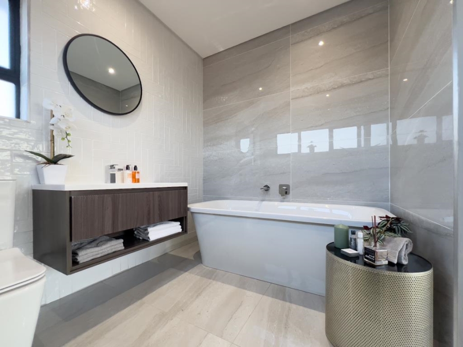 4 Bedroom Property for Sale in Midstream Heights Gauteng