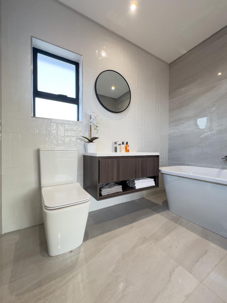 4 Bedroom Property for Sale in Midstream Heights Gauteng