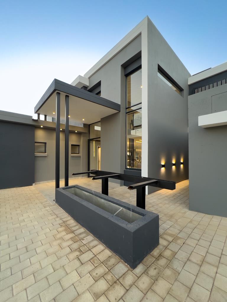 4 Bedroom Property for Sale in Midstream Heights Gauteng
