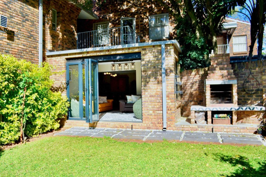 To Let 3 Bedroom Property for Rent in Waterkloof Glen Gauteng