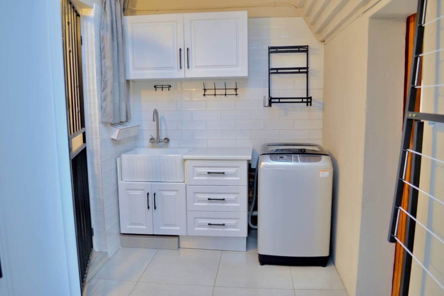 To Let 3 Bedroom Property for Rent in Waterkloof Glen Gauteng