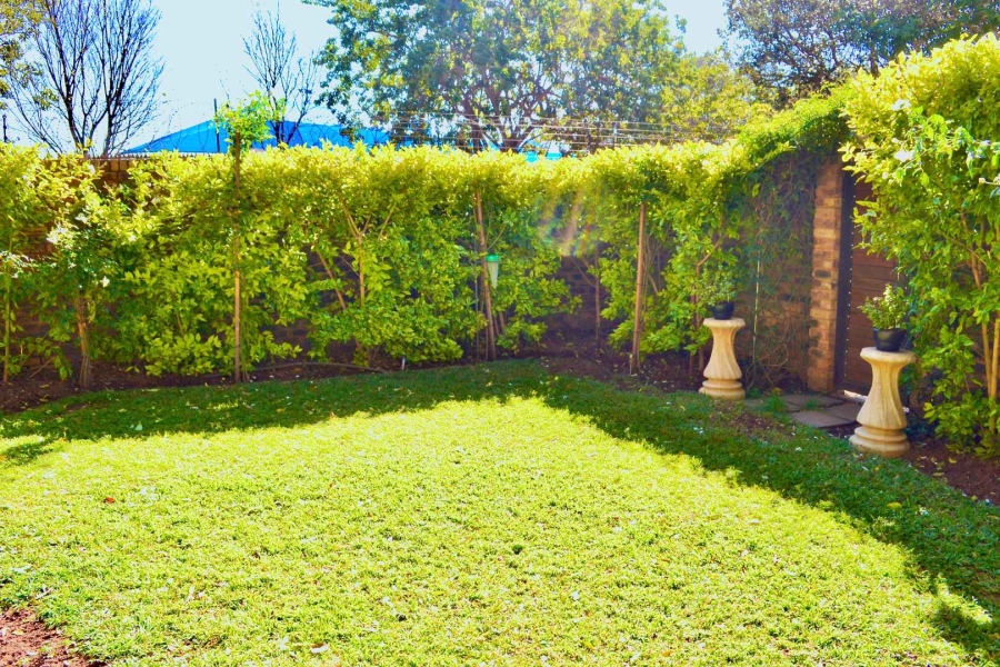 To Let 3 Bedroom Property for Rent in Waterkloof Glen Gauteng