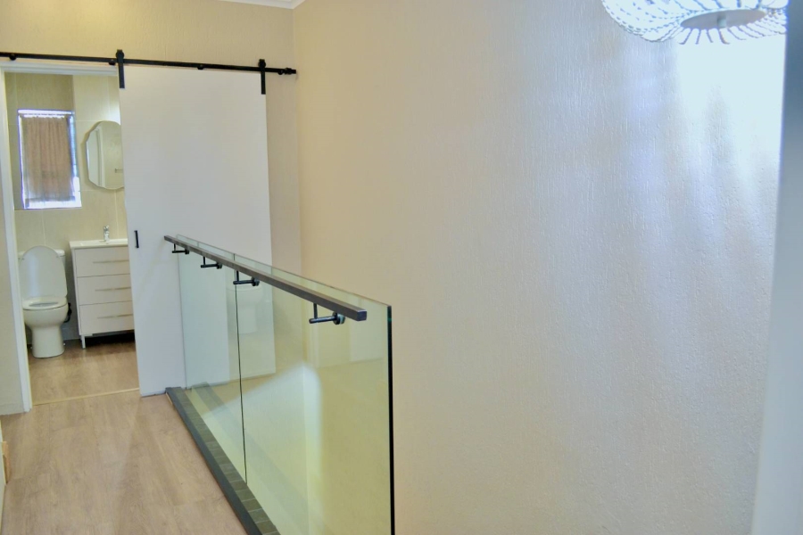 To Let 3 Bedroom Property for Rent in Waterkloof Glen Gauteng