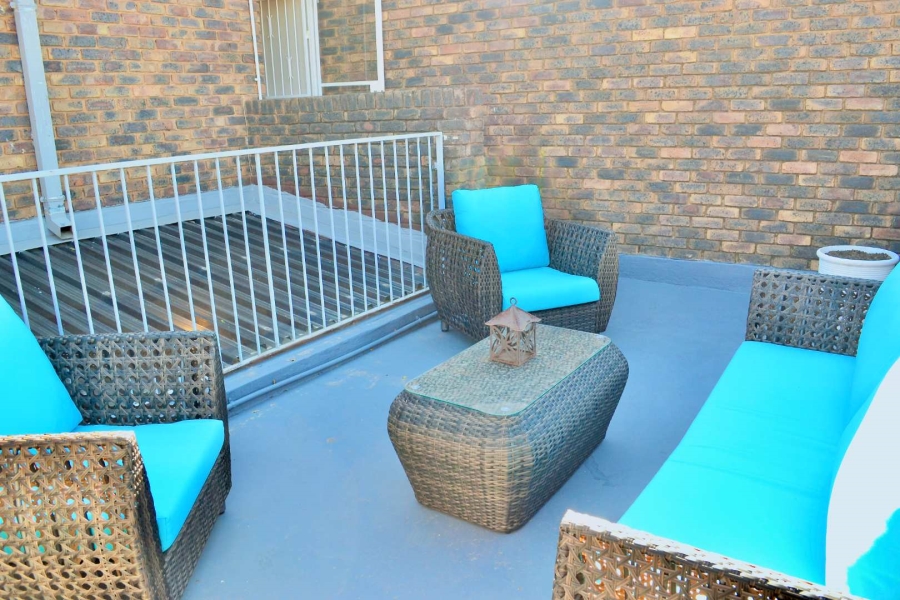 To Let 3 Bedroom Property for Rent in Waterkloof Glen Gauteng