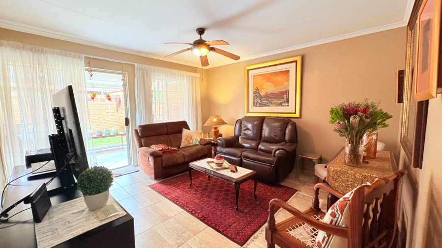 2 Bedroom Property for Sale in Eldoraigne Gauteng