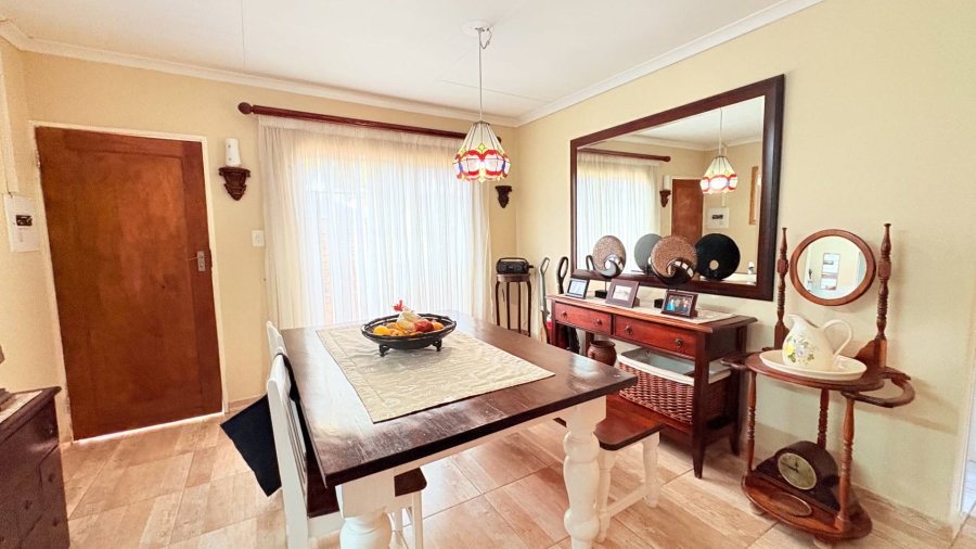 2 Bedroom Property for Sale in Eldoraigne Gauteng