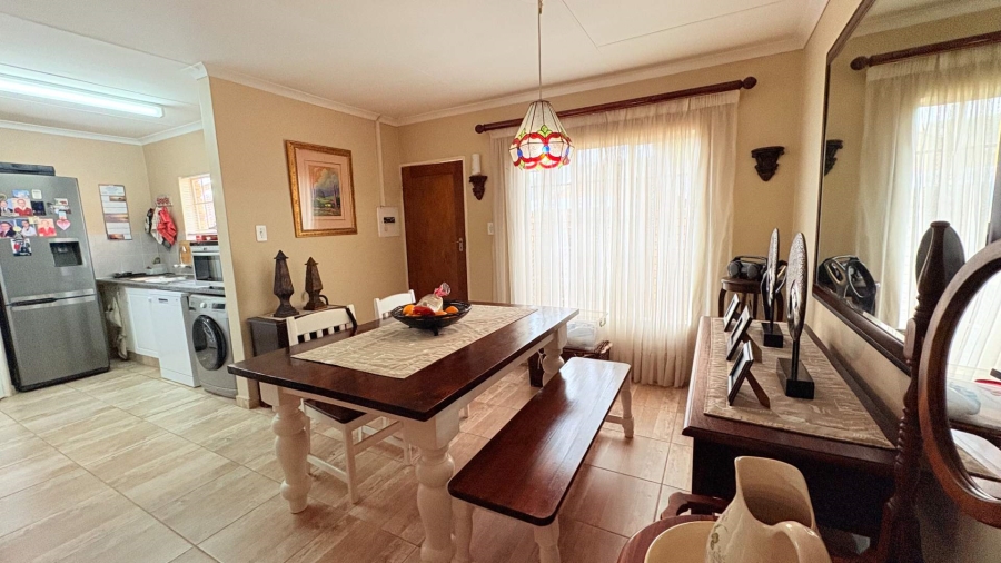 2 Bedroom Property for Sale in Eldoraigne Gauteng