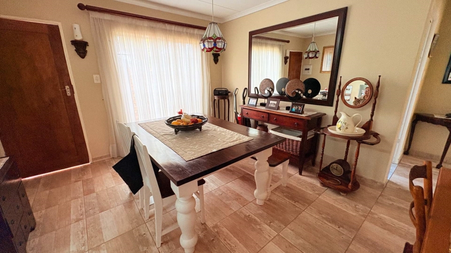 2 Bedroom Property for Sale in Eldoraigne Gauteng