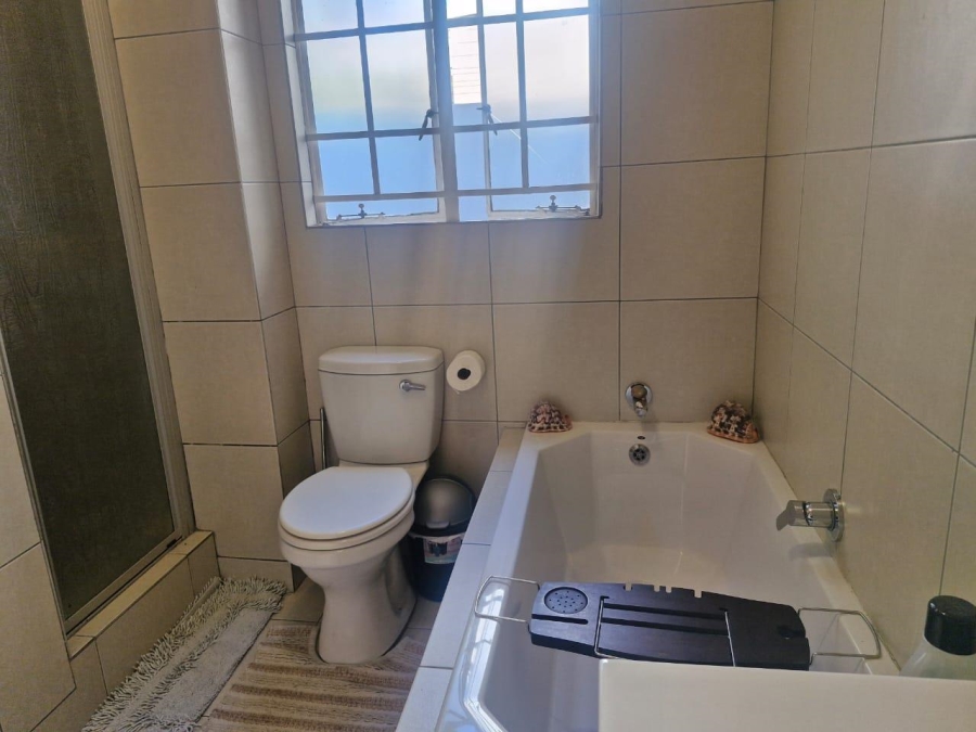 2 Bedroom Property for Sale in Morningside Gauteng