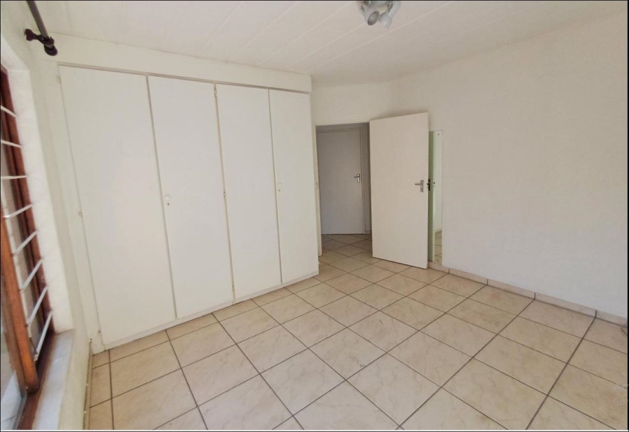 To Let 2 Bedroom Property for Rent in Sandown Gauteng