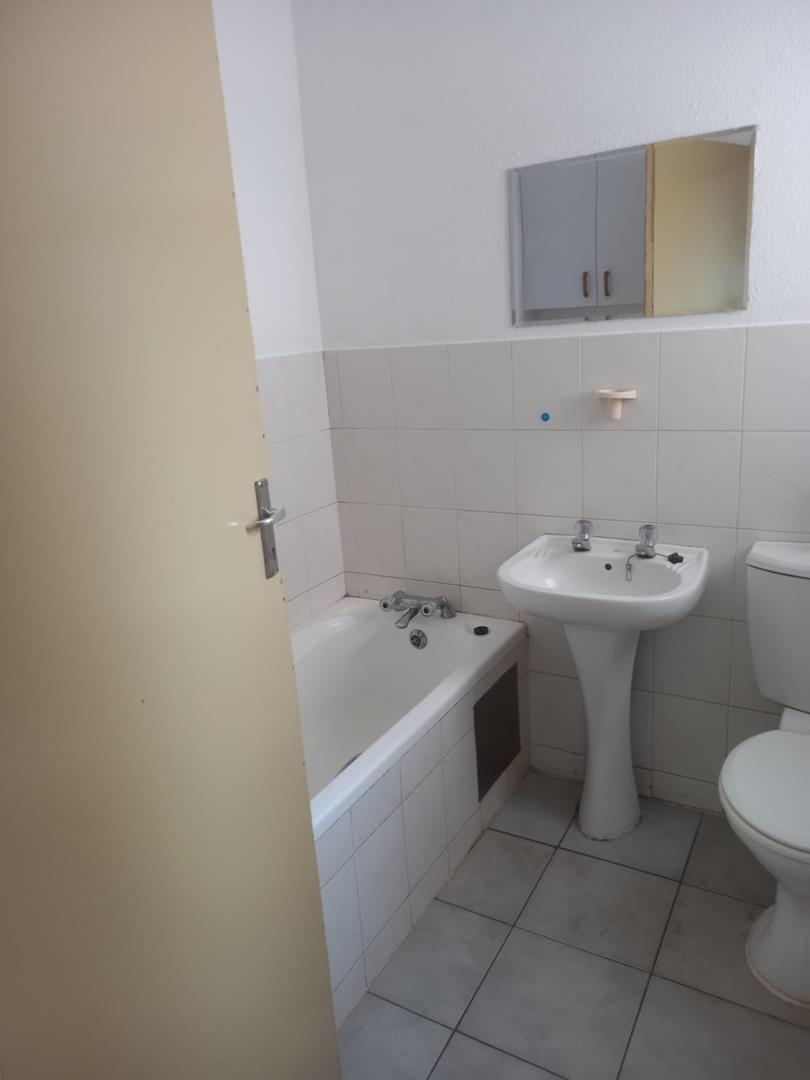 To Let 2 Bedroom Property for Rent in Winchester Hills Gauteng