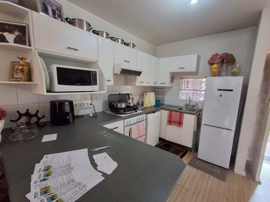 3 Bedroom Property for Sale in Brackendowns Gauteng