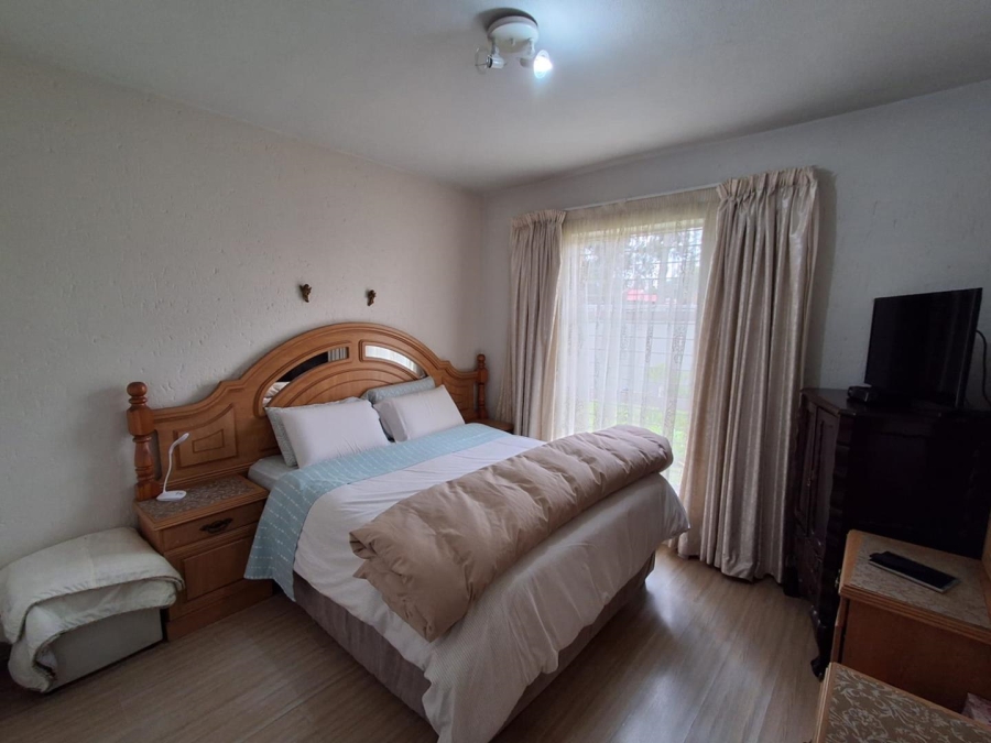 3 Bedroom Property for Sale in Brackendowns Gauteng