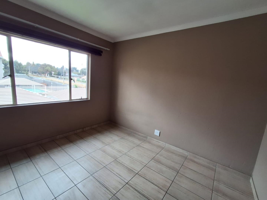 2 Bedroom Property for Sale in Brackendowns Gauteng