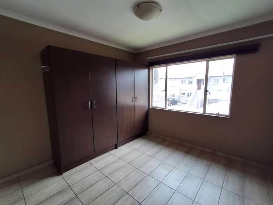 2 Bedroom Property for Sale in Brackendowns Gauteng