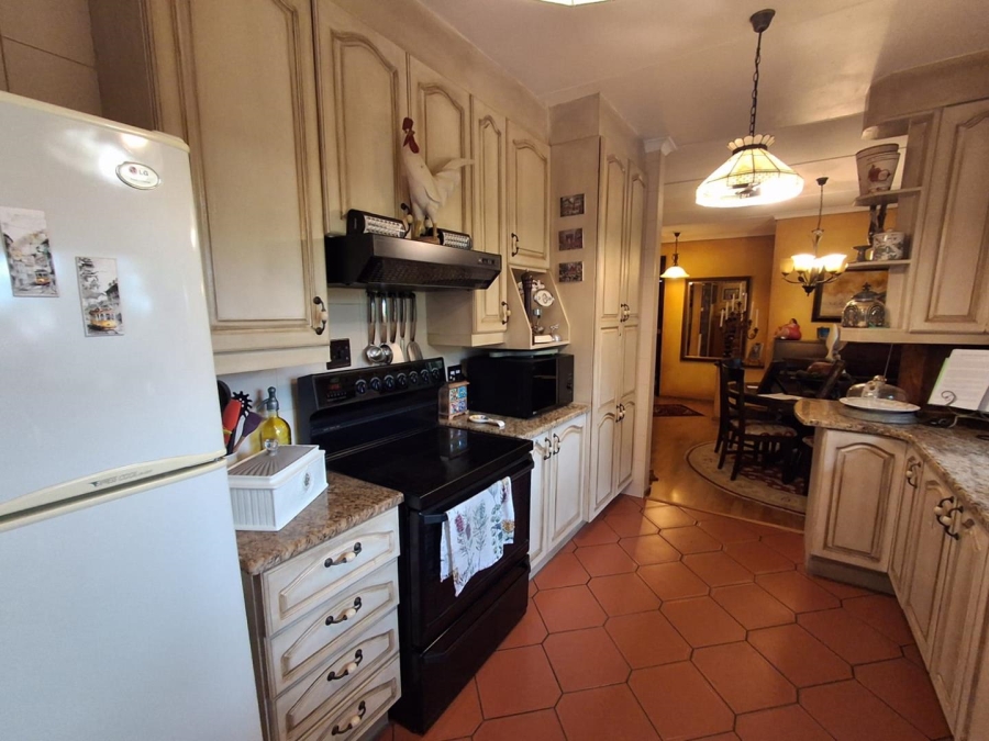 3 Bedroom Property for Sale in Brackenhurst Gauteng