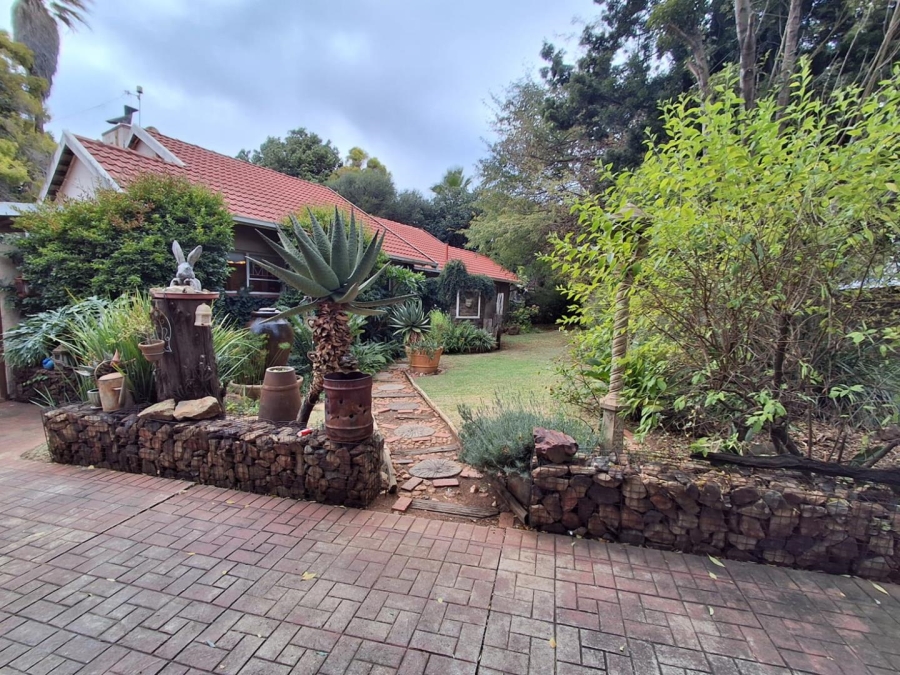 3 Bedroom Property for Sale in Brackenhurst Gauteng