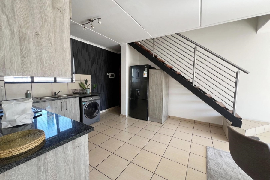 To Let 3 Bedroom Property for Rent in Barbeque Downs Gauteng
