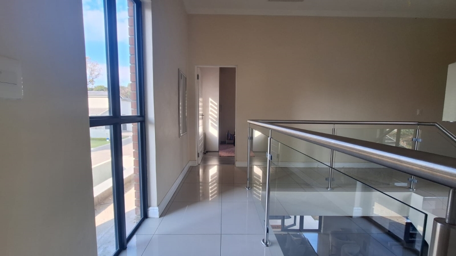 To Let 3 Bedroom Property for Rent in Ferndale Gauteng