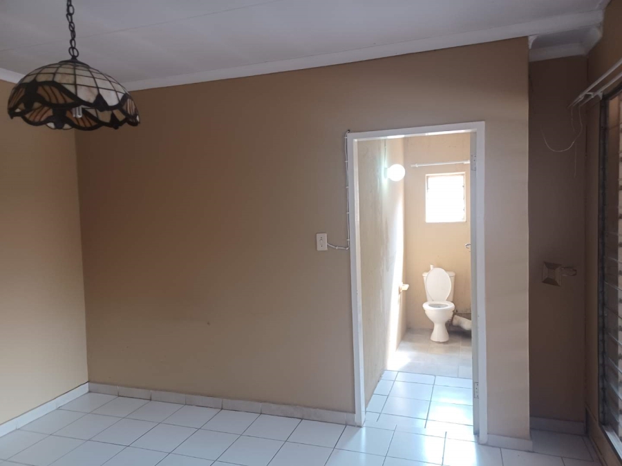 To Let 1 Bedroom Property for Rent in Silverton Gauteng