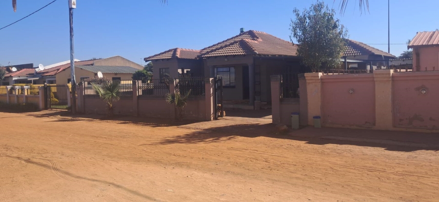3 Bedroom Property for Sale in Soshanguve South Gauteng