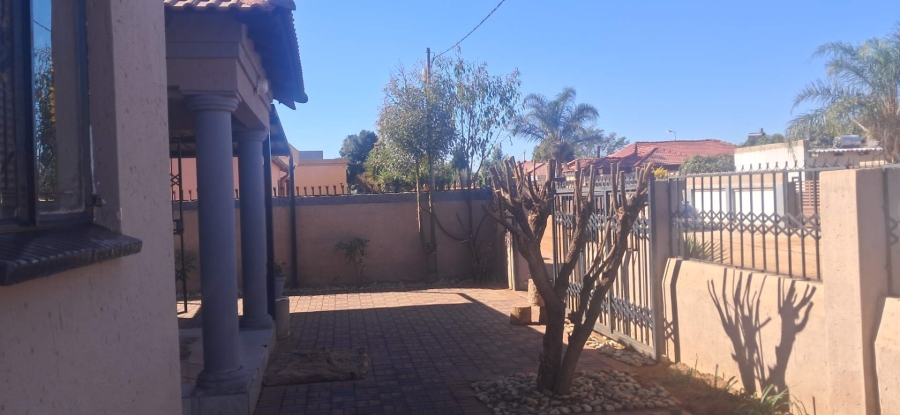 3 Bedroom Property for Sale in Soshanguve South Gauteng