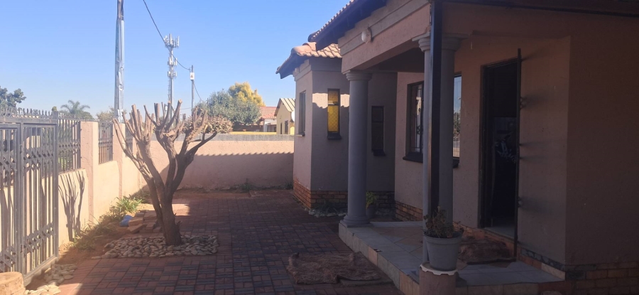 3 Bedroom Property for Sale in Soshanguve South Gauteng