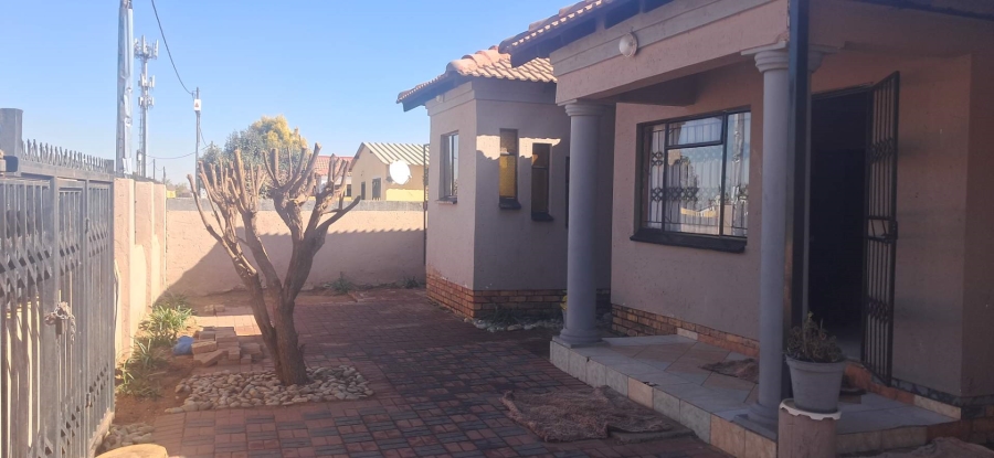3 Bedroom Property for Sale in Soshanguve South Gauteng