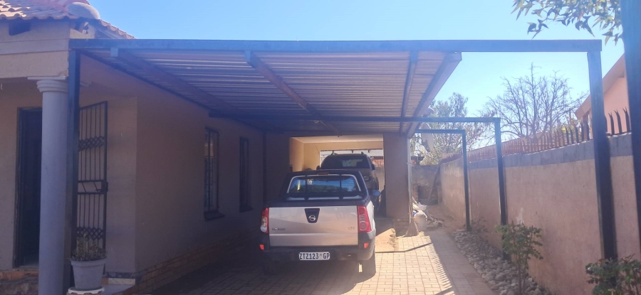 3 Bedroom Property for Sale in Soshanguve South Gauteng