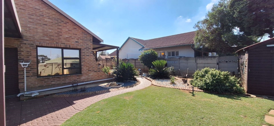 3 Bedroom Property for Sale in Florentia Gauteng