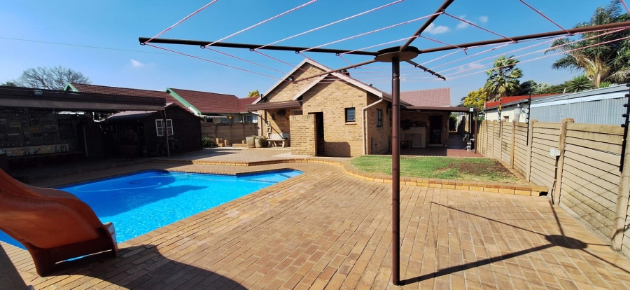 3 Bedroom Property for Sale in Florentia Gauteng