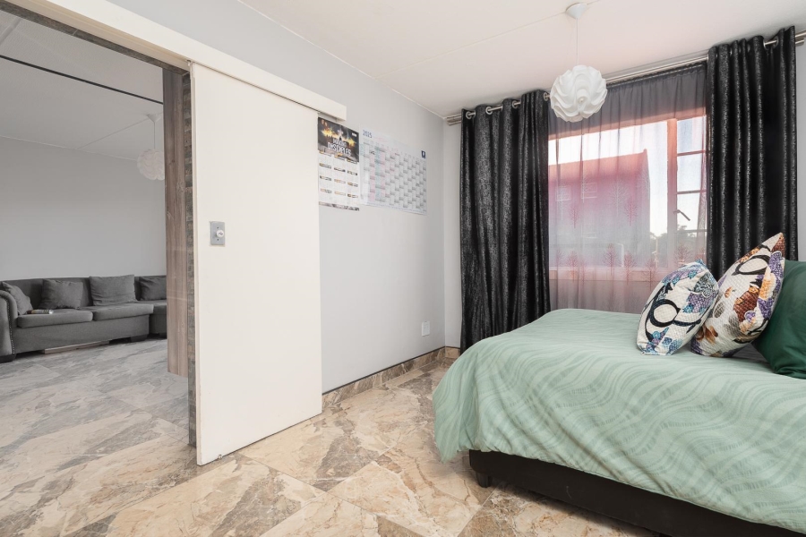 1 Bedroom Property for Sale in Alan Manor Gauteng