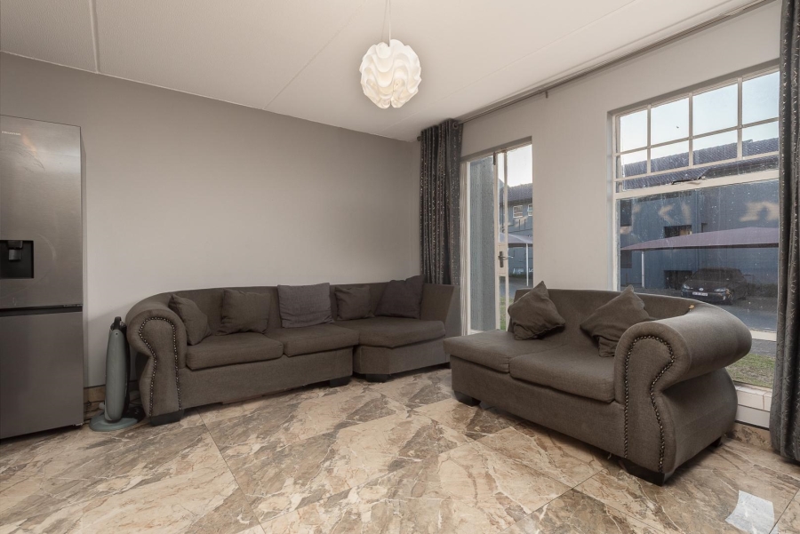 1 Bedroom Property for Sale in Alan Manor Gauteng