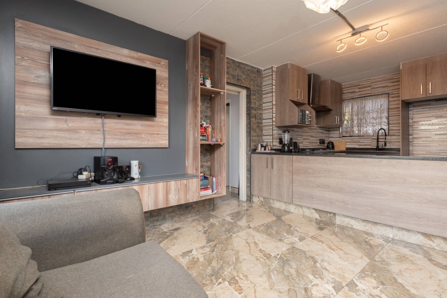 1 Bedroom Property for Sale in Alan Manor Gauteng