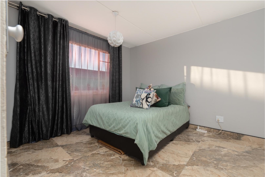 1 Bedroom Property for Sale in Alan Manor Gauteng