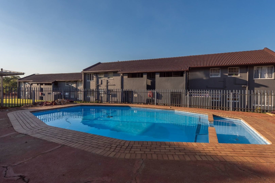 1 Bedroom Property for Sale in Alan Manor Gauteng