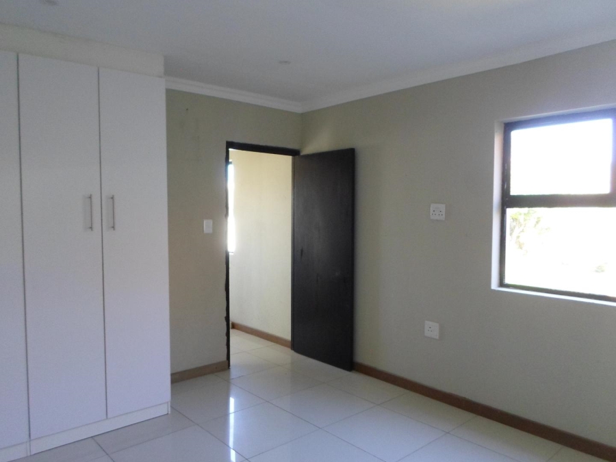 To Let 1 Bedroom Property for Rent in Oakdene Gauteng