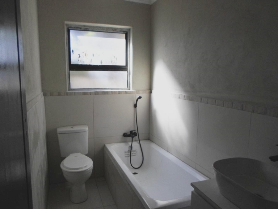 To Let 1 Bedroom Property for Rent in Oakdene Gauteng