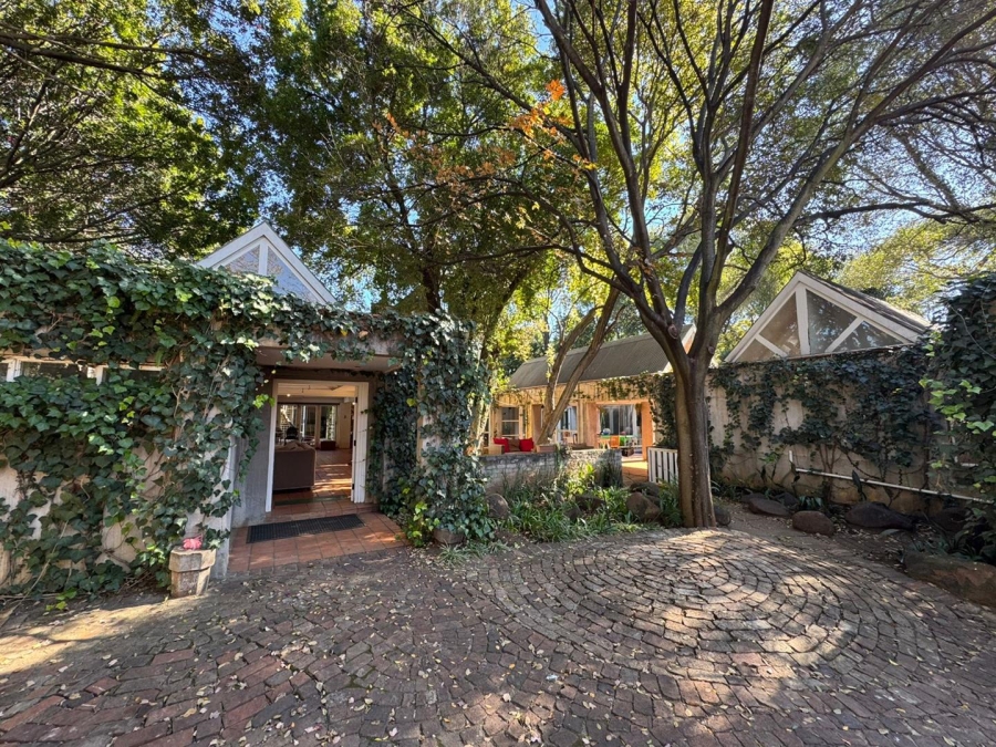 5 Bedroom Property for Sale in Waterkloof Gauteng