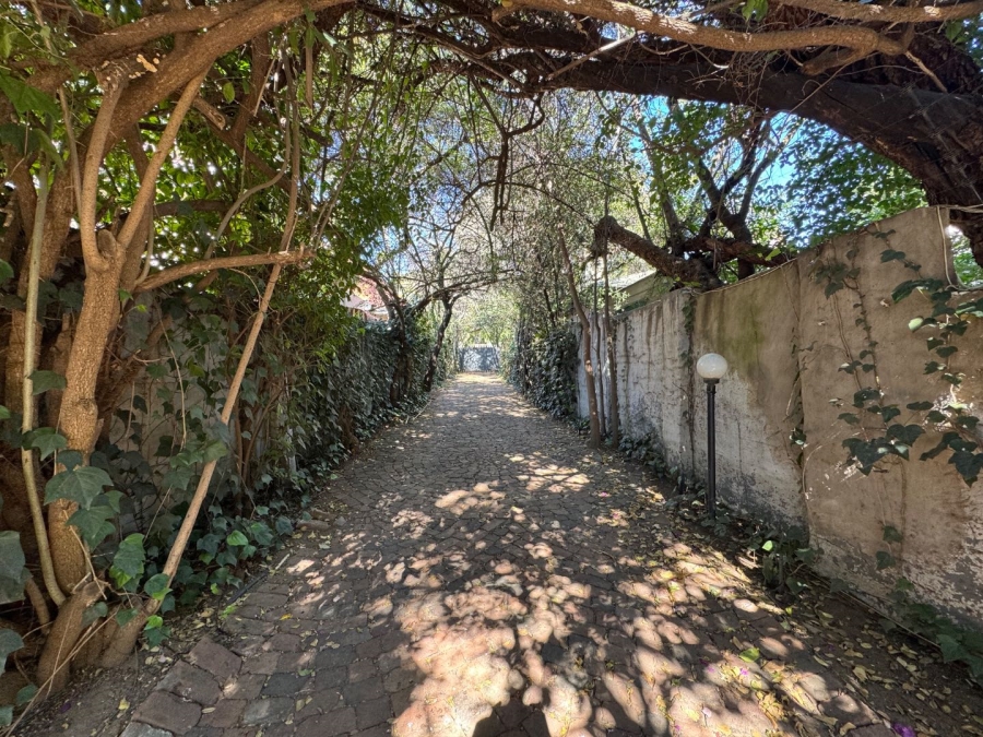 5 Bedroom Property for Sale in Waterkloof Gauteng