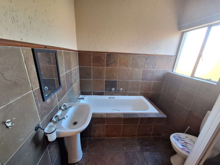 1 Bedroom Property for Sale in Weltevreden Park Gauteng