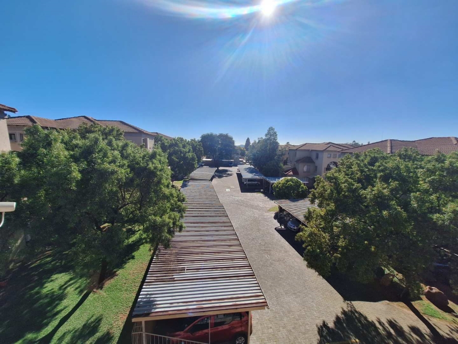1 Bedroom Property for Sale in Weltevreden Park Gauteng