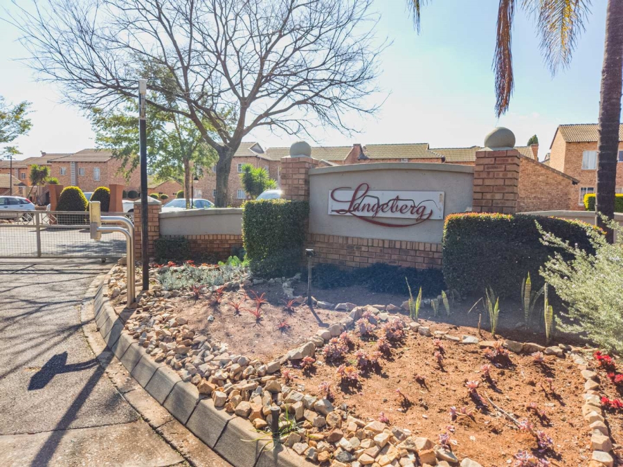 2 Bedroom Property for Sale in Equestria Gauteng