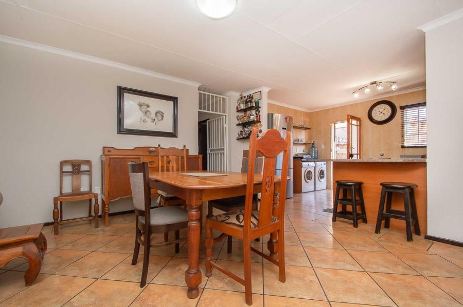 3 Bedroom Property for Sale in Honeydew Grove Gauteng
