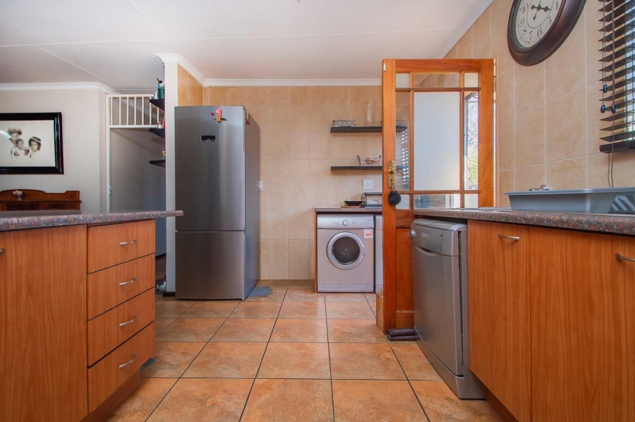 3 Bedroom Property for Sale in Honeydew Grove Gauteng