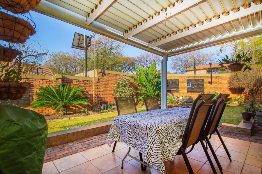 3 Bedroom Property for Sale in Honeydew Grove Gauteng