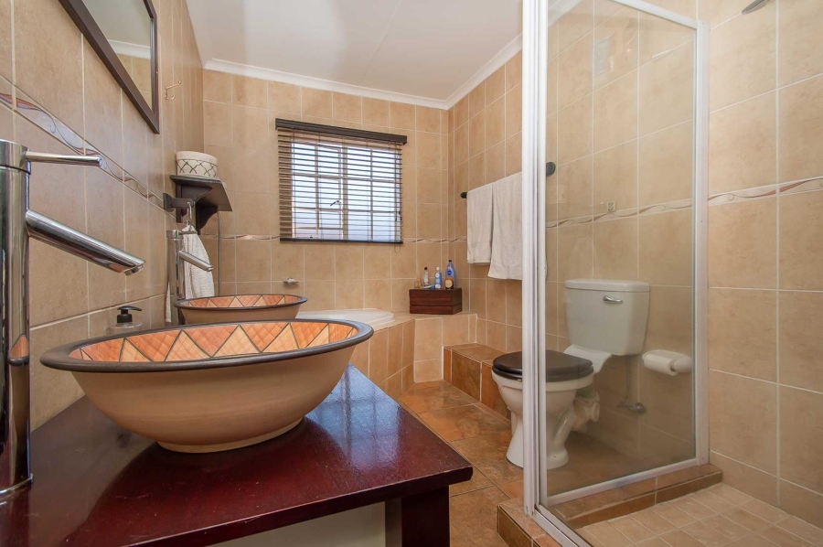 3 Bedroom Property for Sale in Honeydew Grove Gauteng