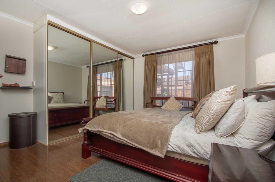 3 Bedroom Property for Sale in Honeydew Grove Gauteng