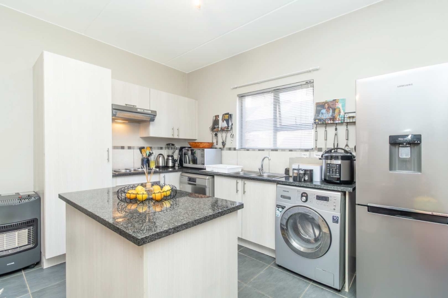 To Let 2 Bedroom Property for Rent in Honeydew Gauteng